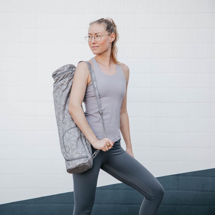 541at_maharaja_asana_bag_bodhi_taupe_amwendung.jpeg